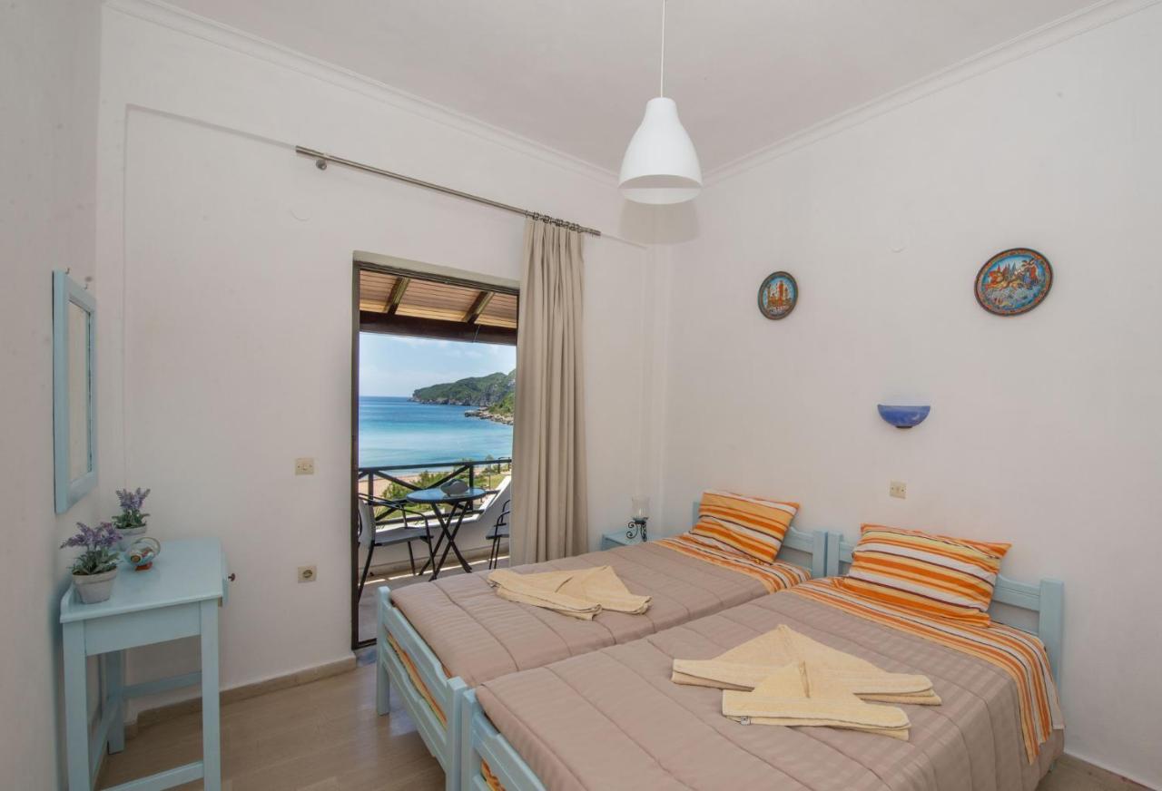 Spiros And Polyxeni Apartments Афионас Экстерьер фото